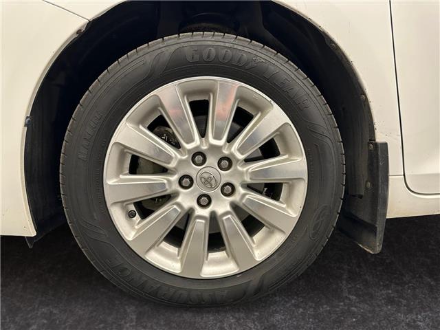 2014 Toyota Sienna LE 7 Passenger (Stk: 300216) in Lethbridge - Image 14 of 15