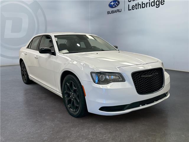 2023 Chrysler 300 Touring (Stk: 300322) in Lethbridge - Image 7 of 15