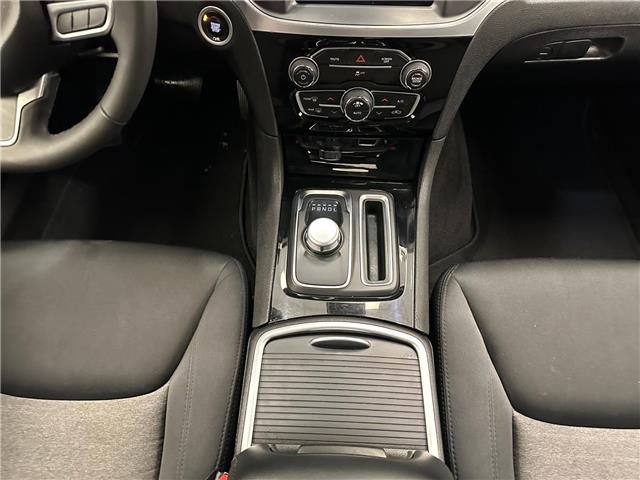 2023 Chrysler 300 Touring (Stk: 300322) in Lethbridge - Image 11 of 15