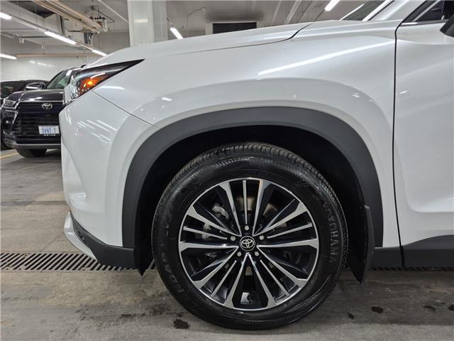 2025 Toyota Grand Highlander Hybrid Platinum MAX (Stk: 10120063A) in Markham - Image 10 of 36