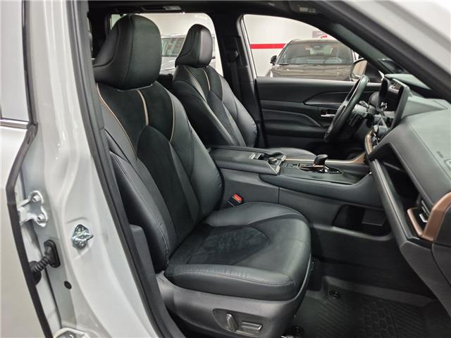 2025 Toyota Grand Highlander Hybrid Platinum MAX (Stk: 10120063A) in Markham - Image 35 of 36