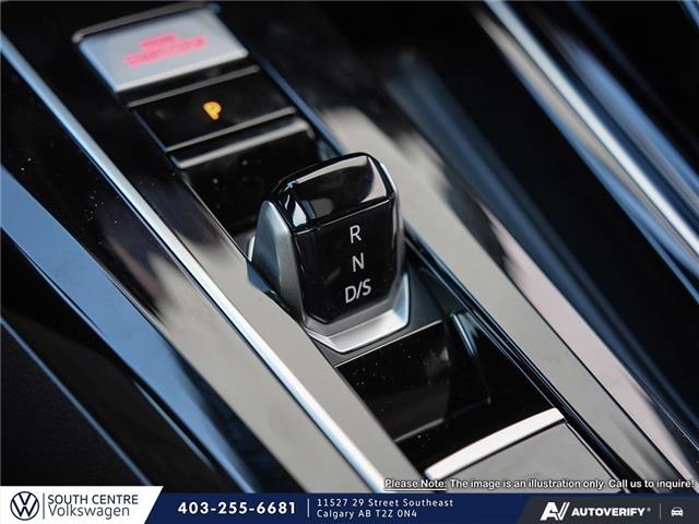 2026 Volkswagen Golf GTI Autobahn (Stk: RH5680) in Calgary - Image 17 of 24