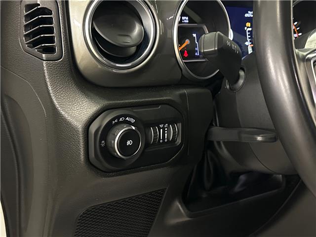 2022 Jeep Wrangler Unlimited Sahara (Stk: 43555J) in Belleville - Image 15 of 27
