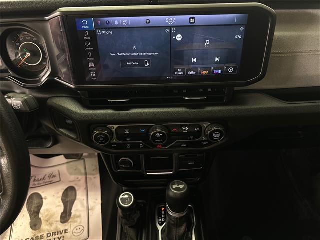 2024 Jeep Wrangler Sport (Stk: 43519J) in Belleville - Image 12 of 20