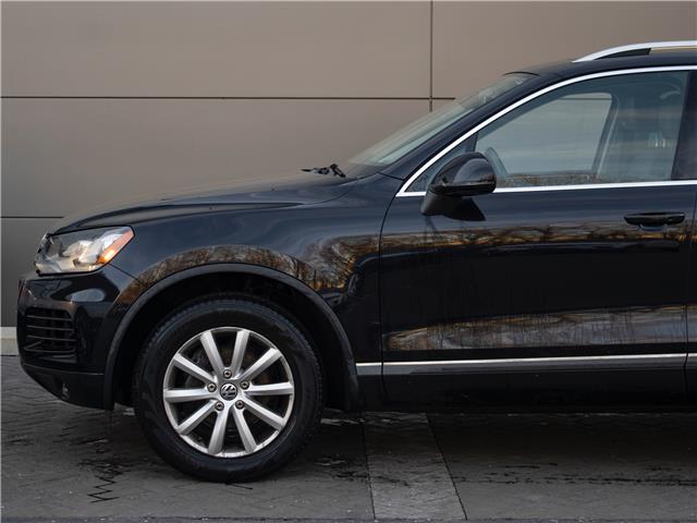 2014 Volkswagen Touareg 3.6L Comfortline (Stk: B10198A) in Windsor - Image 3 of 25