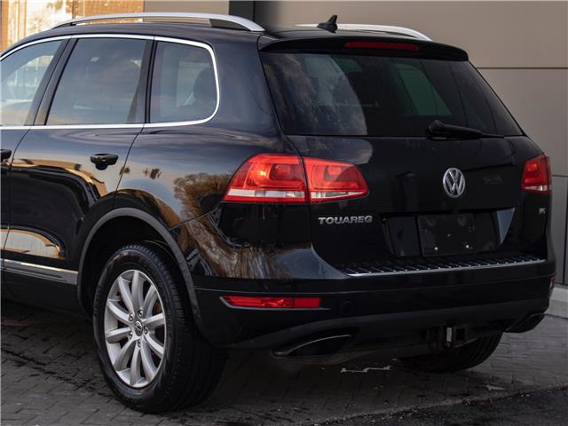2014 Volkswagen Touareg 3.6L Comfortline (Stk: B10198A) in Windsor - Image 5 of 25