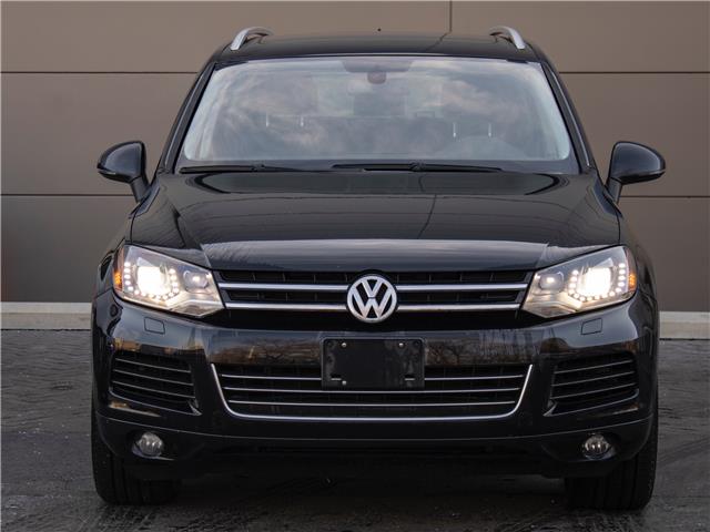 2014 Volkswagen Touareg 3.6L Comfortline (Stk: B10198A) in Windsor - Image 2 of 25