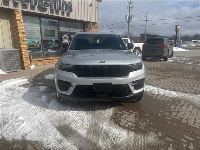 2025 Jeep Grand Cherokee Laredo (Stk: 6B009A) in Blenheim - Image 2 of 13