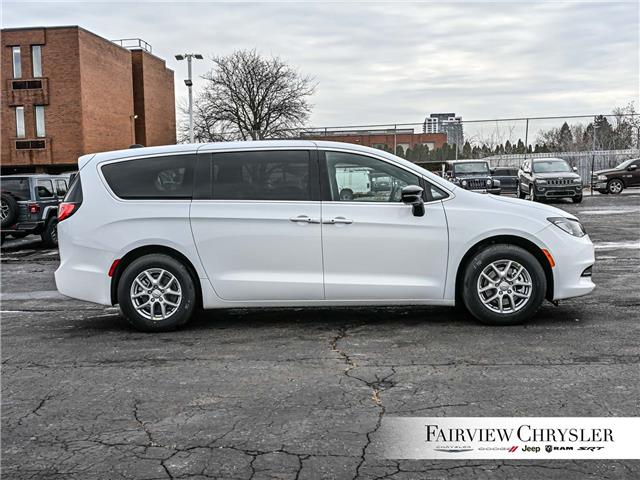 2026 Chrysler Grand Caravan SXT (Stk: TR2649) in Burlington - Image 12 of 32