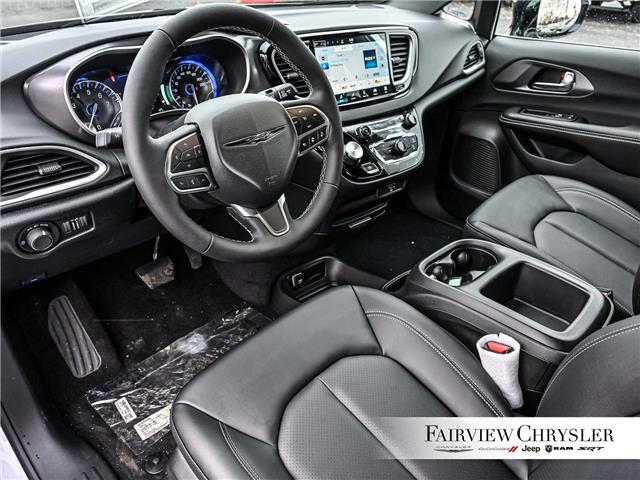 2026 Chrysler Grand Caravan SXT (Stk: TR2649) in Burlington - Image 14 of 32