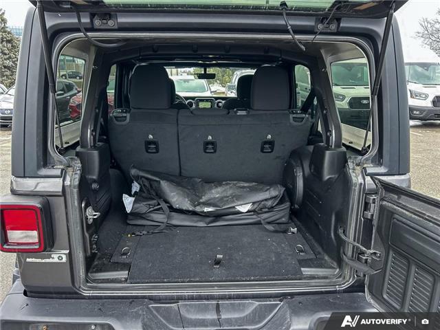 2020 Jeep Wrangler Unlimited Sahara (Stk: 6B037X) in Oakville - Image 11 of 21