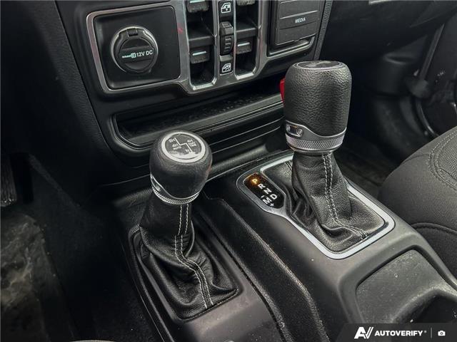2020 Jeep Wrangler Unlimited Sahara (Stk: 6B037X) in Oakville - Image 17 of 21