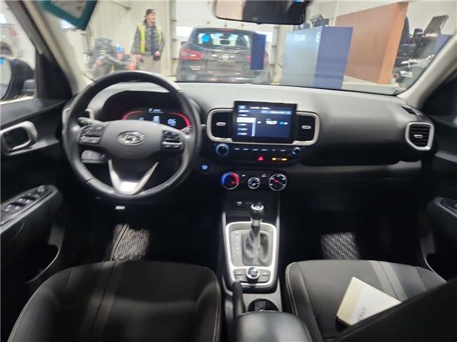 2023 Hyundai Venue Preferred (Stk: 43609J) in Belleville - Image 2 of 3