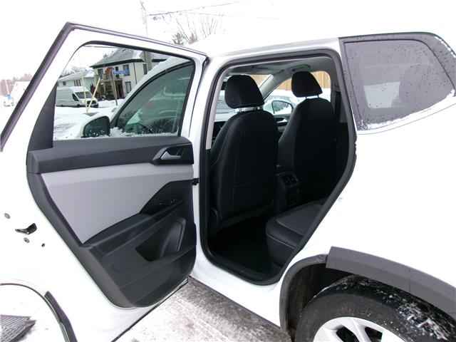 2022 Volkswagen Taos Comfortline in Kitchener - Image 11 of 23