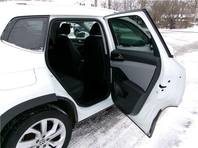 2022 Volkswagen Taos Comfortline in Kitchener - Image 15 of 23