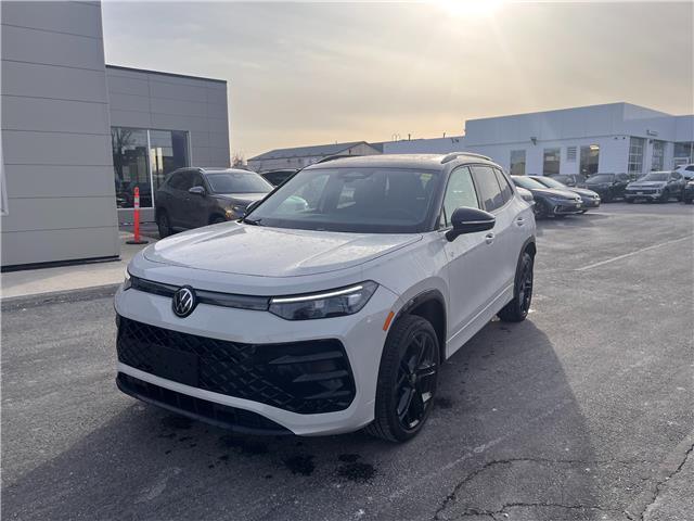 2025 Volkswagen Tiguan Comfortline R-Line Black Edition (Stk: VU1670) in Sarnia - Image 1 of 21