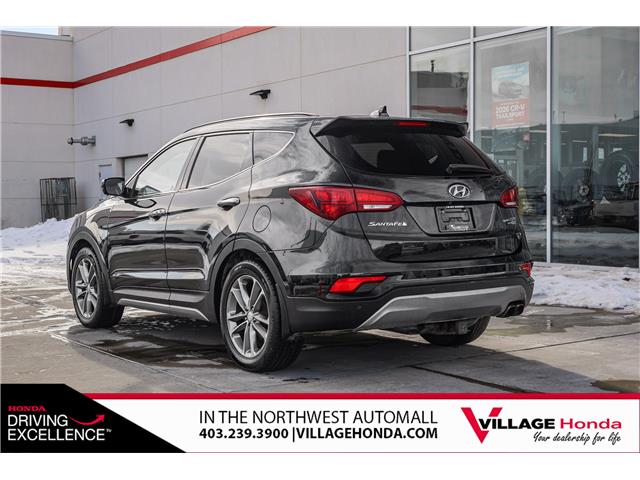 2017 Hyundai Santa Fe Sport 2.0T Ultimate (Stk: TVW8996A) in Calgary - Image 7 of 31