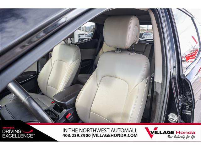 2017 Hyundai Santa Fe Sport 2.0T Ultimate (Stk: TVW8996A) in Calgary - Image 13 of 31