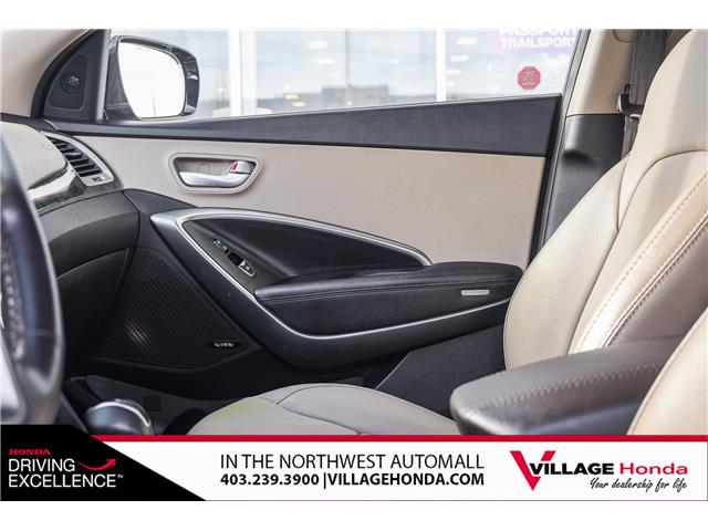2017 Hyundai Santa Fe Sport 2.0T Ultimate (Stk: TVW8996A) in Calgary - Image 27 of 31