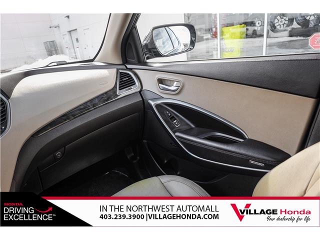 2017 Hyundai Santa Fe Sport 2.0T Ultimate (Stk: TVW8996A) in Calgary - Image 28 of 31