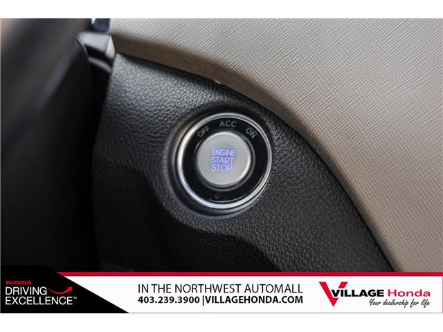 2017 Hyundai Santa Fe Sport 2.0T Ultimate (Stk: TVW8996A) in Calgary - Image 19 of 31