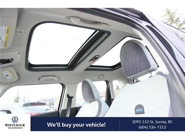 2025 MINI 5 Door Cooper C (Stk: ST042886A) in Vancouver - Image 8 of 13