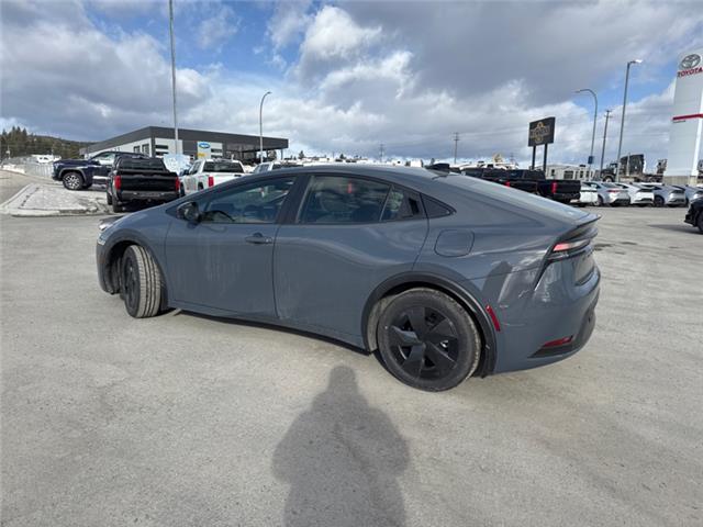 2026 Toyota Prius Plug-In Hybrid SE (Stk: 3070586) in Cranbrook - Image 3 of 19