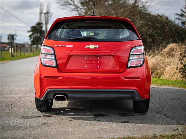 2017 Chevrolet Sonic LT Auto (Stk: RA19861BA) in Surrey - Image 5 of 19
