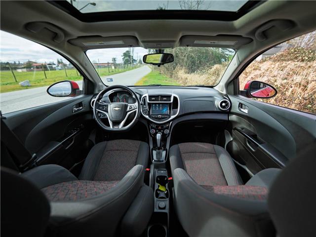 2017 Chevrolet Sonic LT Auto (Stk: RA19861BA) in Surrey - Image 10 of 19