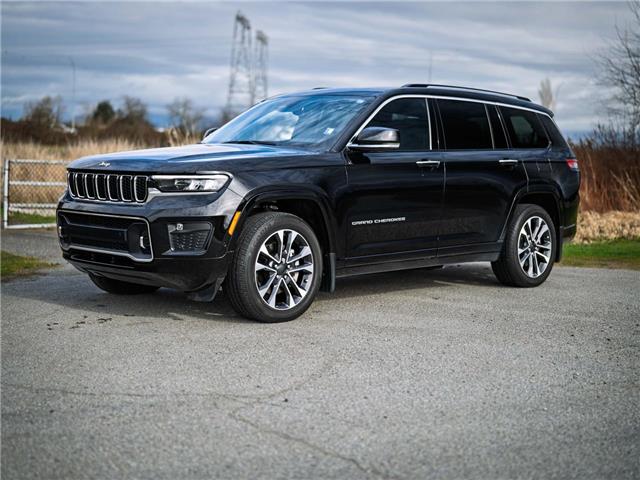 2023 Jeep Grand Cherokee L Overland (Stk: 30870) in Surrey - Image 1 of 24