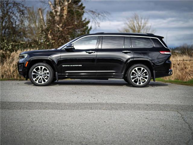 2023 Jeep Grand Cherokee L Overland (Stk: 30870) in Surrey - Image 3 of 24