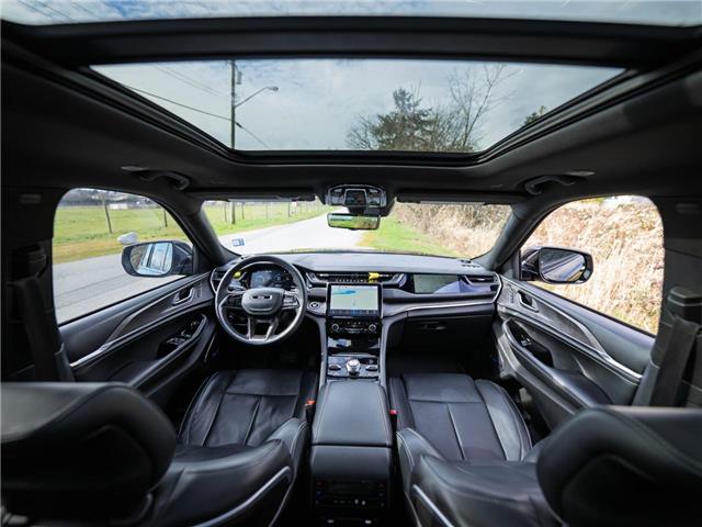 2023 Jeep Grand Cherokee L Overland (Stk: 30870) in Surrey - Image 9 of 24
