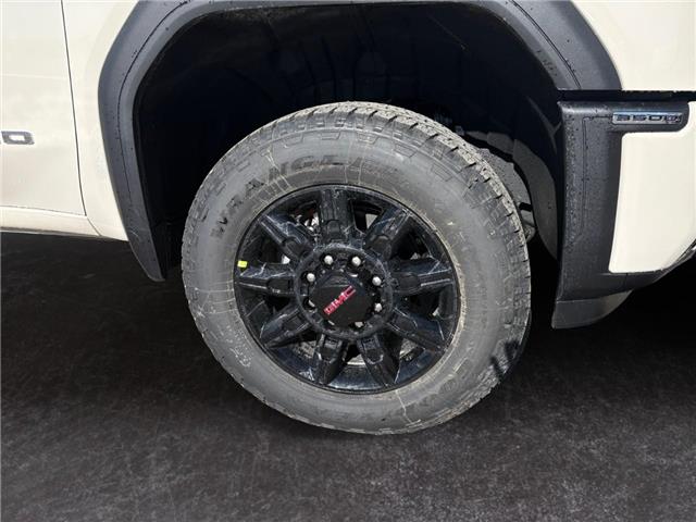 2026 GMC Sierra 3500HD AT4 (Stk: 380478) in Claresholm - Image 14 of 15