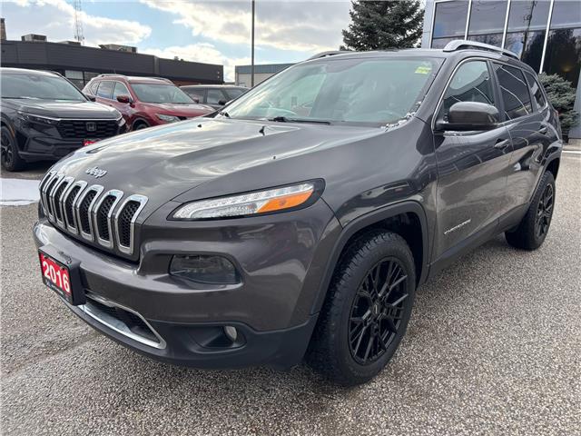 2016 Jeep Cherokee Limited (Stk: M6080) in Sarnia - Image 1 of 37