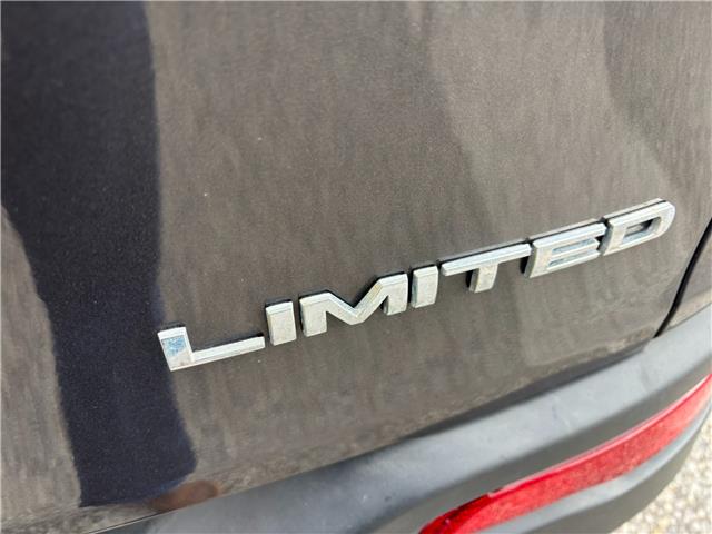 2016 Jeep Cherokee Limited (Stk: M6080) in Sarnia - Image 14 of 37