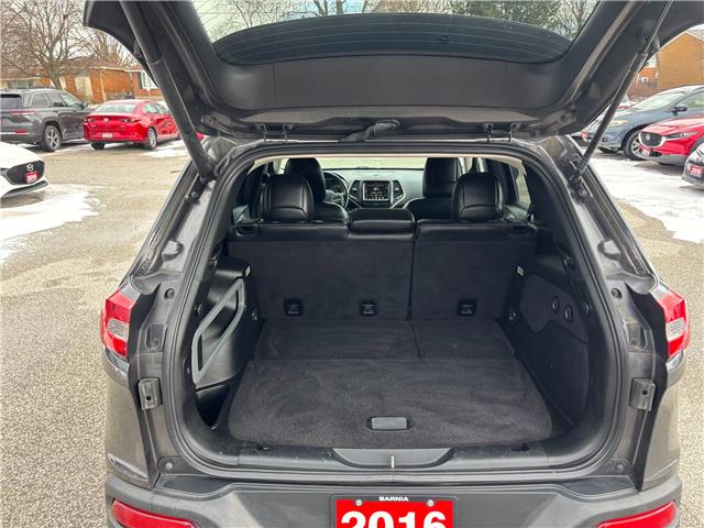 2016 Jeep Cherokee Limited (Stk: M6080) in Sarnia - Image 15 of 37