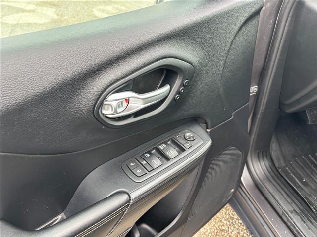 2016 Jeep Cherokee Limited (Stk: M6080) in Sarnia - Image 21 of 37