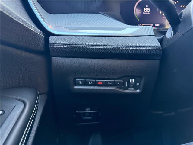 2026 Jeep Cherokee Laredo/Limited (Stk: 26199) in London - Image 21 of 24