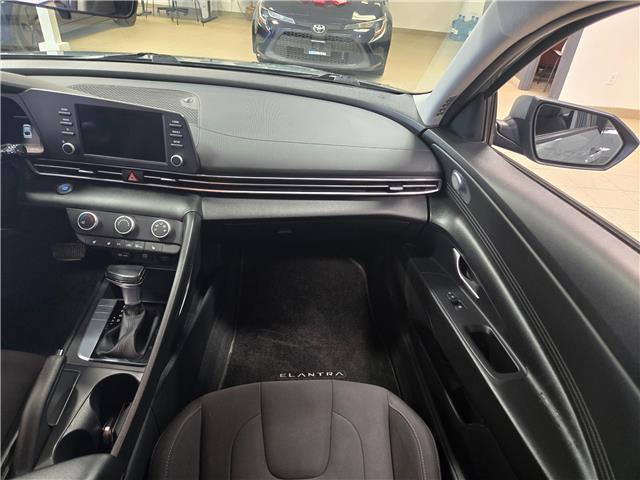 2022 Hyundai Elantra Preferred (Stk: 22HE64117) in Winnipeg - Image 14 of 24