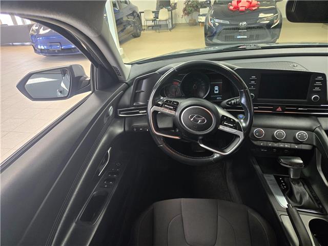 2022 Hyundai Elantra Preferred (Stk: 22HE64117) in Winnipeg - Image 12 of 24