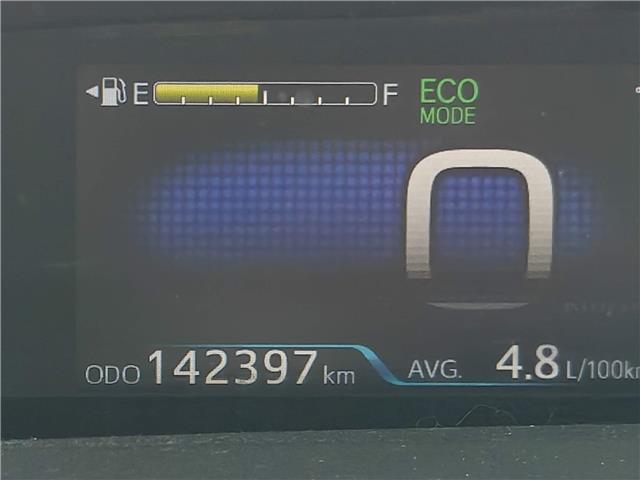 2018 Toyota Prius Base in Ottawa - Image 3 of 7