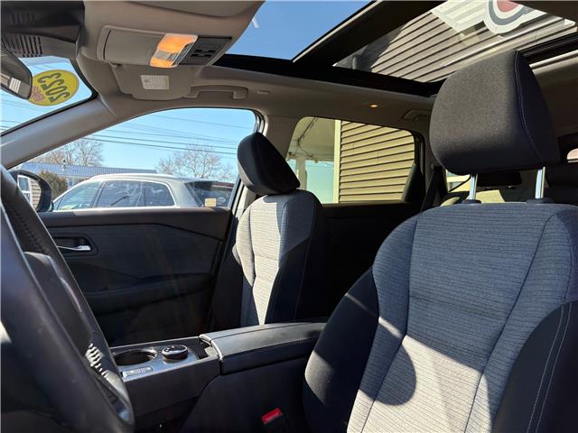 2023 Nissan Rogue SV Moonroof in Sussex - Image 9 of 13
