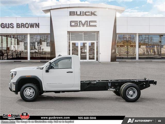 2026 GMC Sierra 3500HD Chassis  (Stk: F231892) in WHITBY - Image 3 of 24