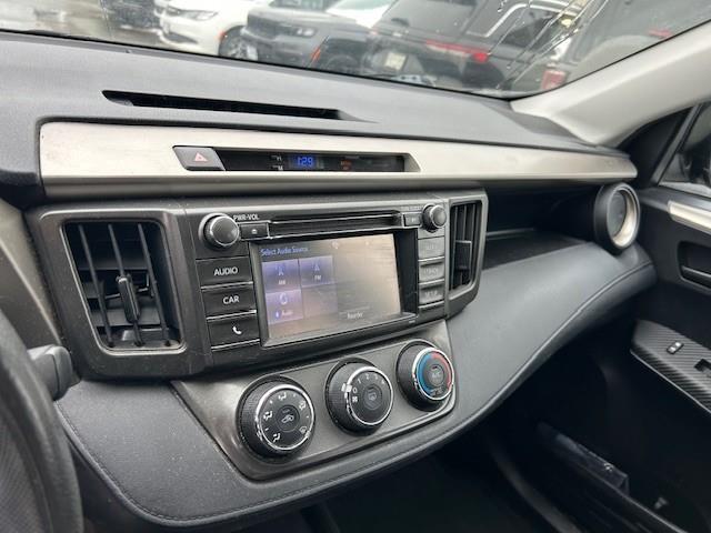 2014 Toyota RAV4 LE (Stk: 165416) in London - Image 7 of 7