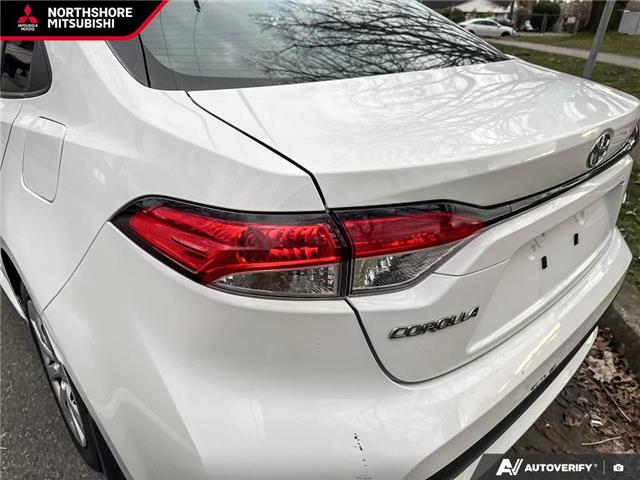 2022 Toyota Corolla LE (Stk: 328491) in North Vancouver - Image 9 of 23