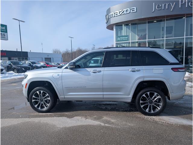 2023 Jeep Grand Cherokee 4xe Overland (Stk: 03527R) in Owen Sound - Image 2 of 20