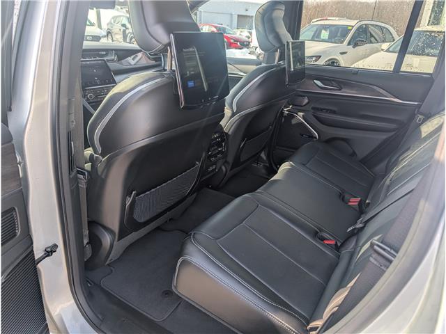 2023 Jeep Grand Cherokee 4xe Overland (Stk: 03527R) in Owen Sound - Image 18 of 20