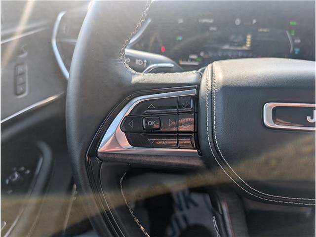 2023 Jeep Grand Cherokee 4xe Overland (Stk: 03527R) in Owen Sound - Image 11 of 20