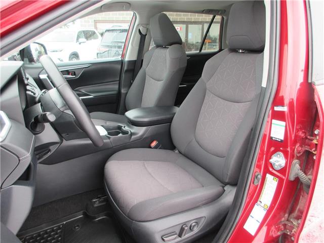 2020 Toyota RAV4 XLE (Stk: 26106A) in Peterborough - Image 12 of 27 2020 Toyota RAV4 XLE (Stk: 26106A) in Peterborough - Image 12 of 27