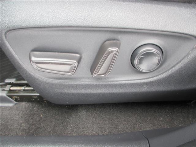 2020 Toyota RAV4 XLE (Stk: 26106A) in Peterborough - Image 15 of 27 2020 Toyota RAV4 XLE (Stk: 26106A) in Peterborough - Image 15 of 27